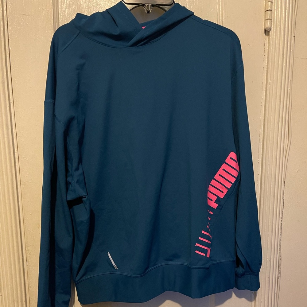Puma Teal Performance Top with Pink Accent set ( top and bottom)
